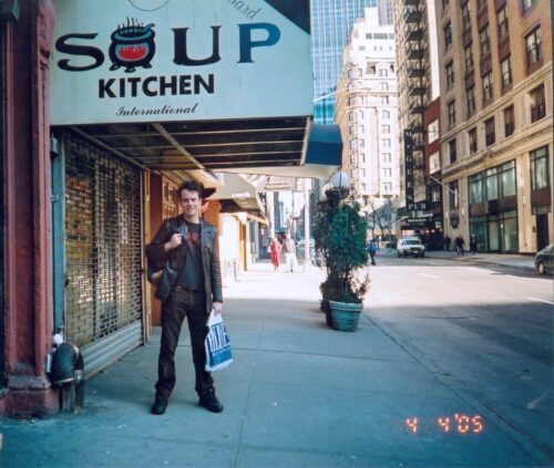 Pic of Tom Lennon in NYC, 2005